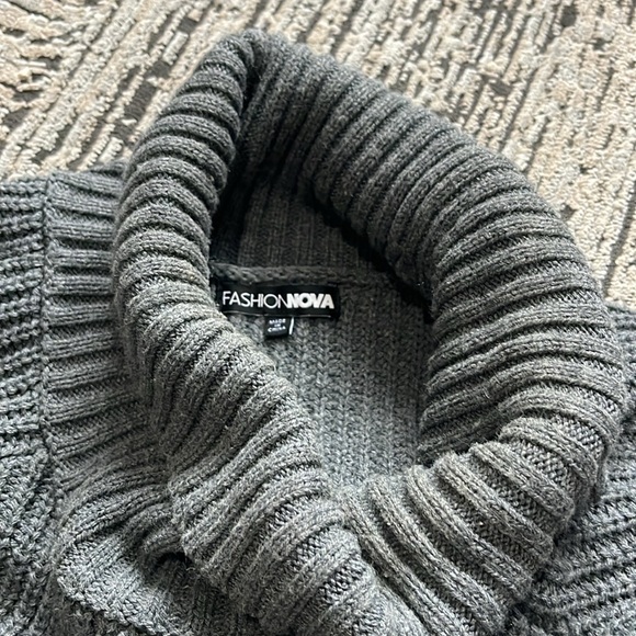 Gray Turtleneck Sweater - Picture 3 of 4